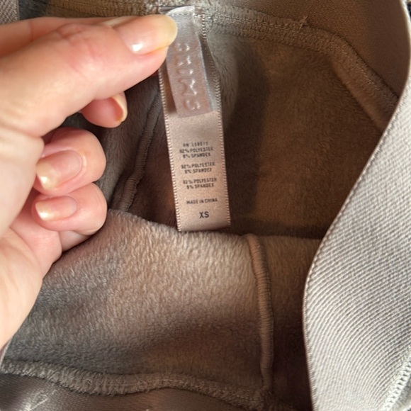 SKIMS XS Gray Women’s Boxers - Picture 5 of 5